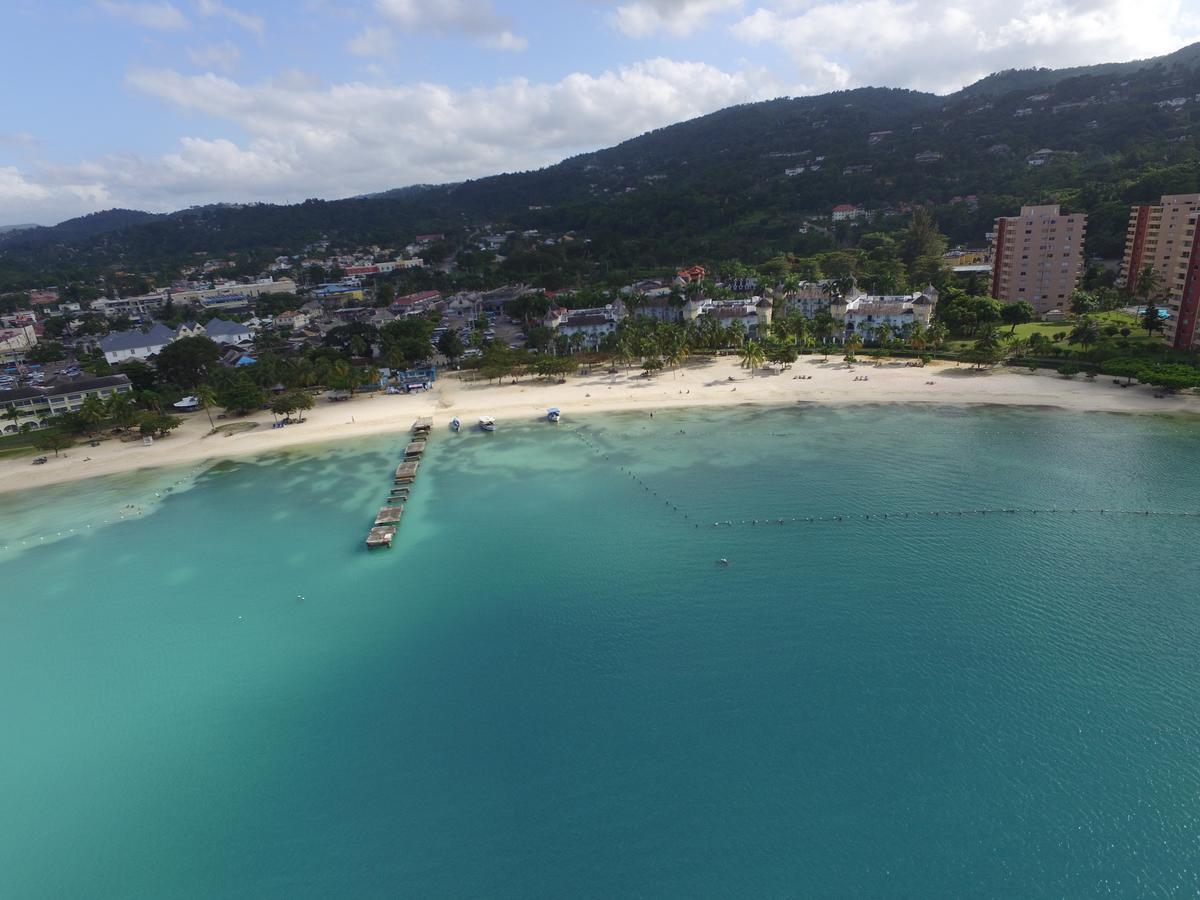 Sandcastles Beach Resort Ocho Rios Exteriör bild